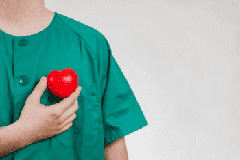 доктор который проводит реабилитацию алкоголиков